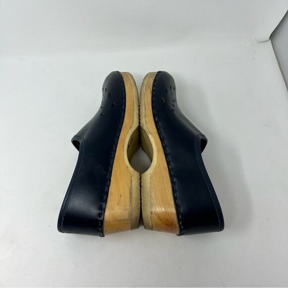 Sven NAVY BLUE Leaf Punch Swedish Clogs Size 37 or US 6.5-7 - Picture 5 of 12